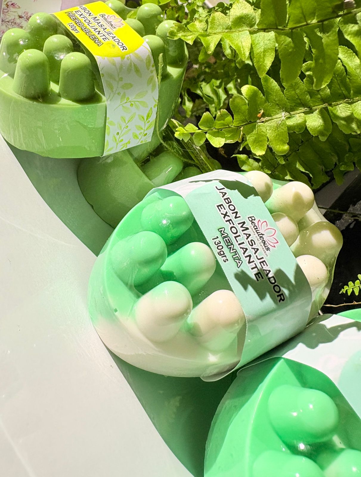 JABON CORPORAL MASAJEADOR HIERBABUENA