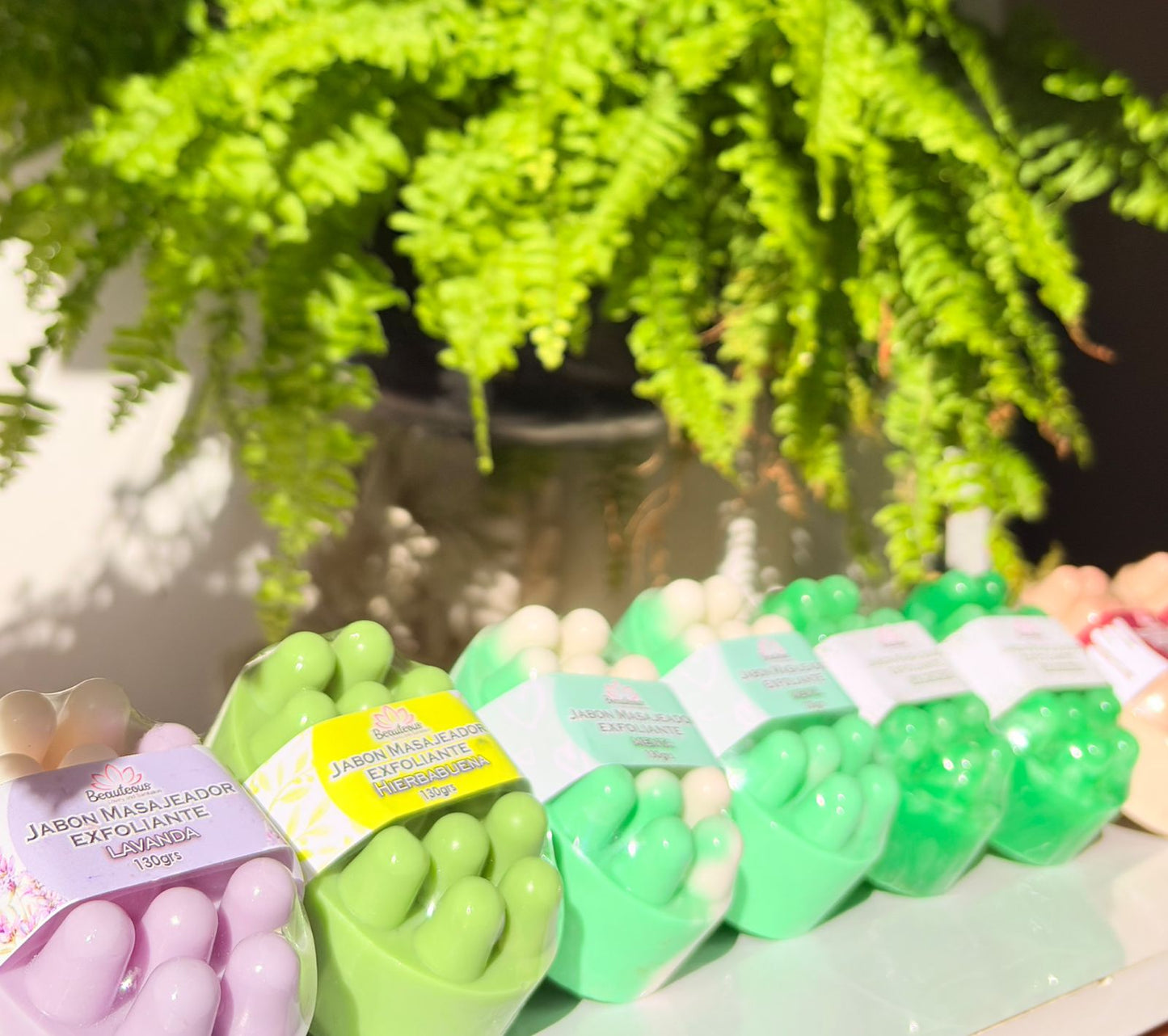 JABON CORPORAL MASAJEADOR HIERBABUENA